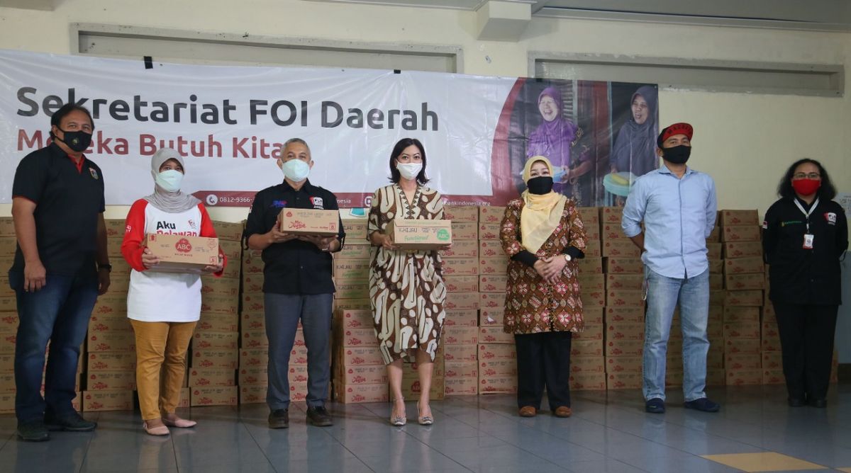 PT Heinz ABC Indonesia Bantu Lansia Selama Ramadhan dan Pandemi