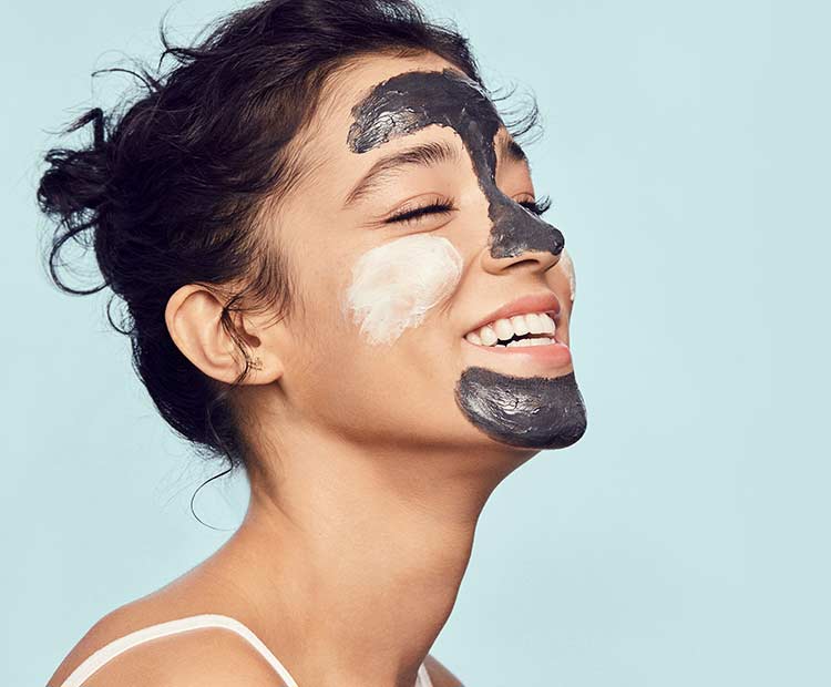 6 Bahan Masker Alami Terbaik & Sehat untuk Kulit Wajah Anda